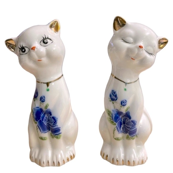 Feng Shui Two White Cats- Hand Crafted and Decorated Fine Chinese Porcelain. - Picture 5 of 7